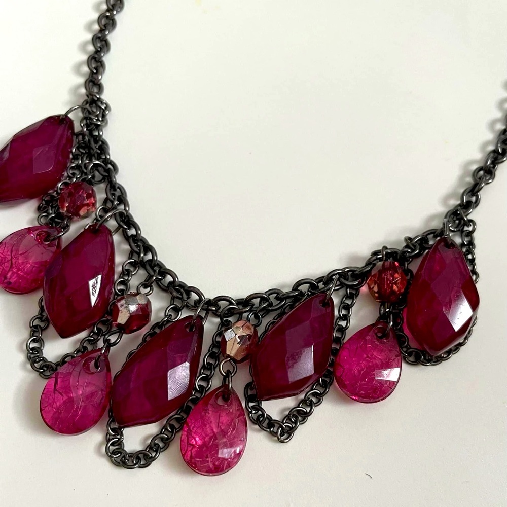 6/$20 Dangling Faceted Beads Necklace, Pewter Chain, Wine Colors, Vintage Look